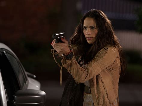 Paula Patton says topless scene in “2 Guns” her idea